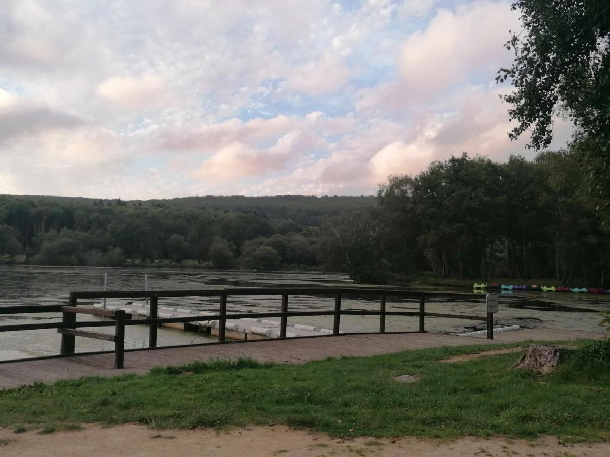 Les Gites De L'Etang De La Foret Brandivy Kültér fotó